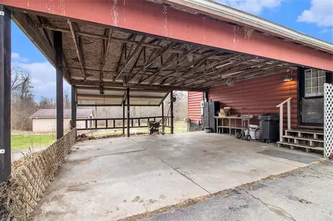 Exterior - 5825 Ridge, Jackson, MI 49201 photo 5 of 9
