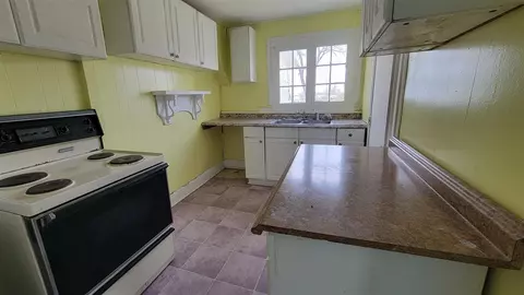 Kitchen - 517 N Walker, Bronson, MI 49028 photo 1 of 4