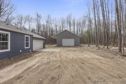 6602 N Hunters, White Cloud, MI 49349 photo 7