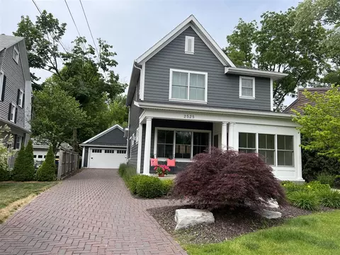 2525 Lake, East Grand Rapids, MI 49506