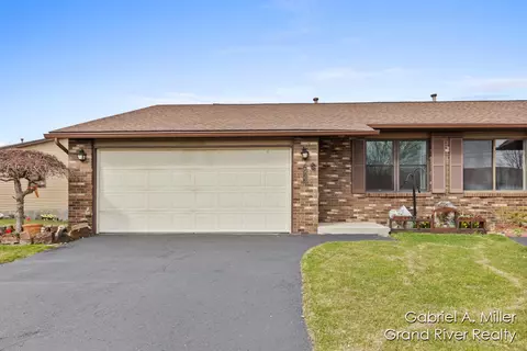 2933 Porter, Grandville, MI 49418