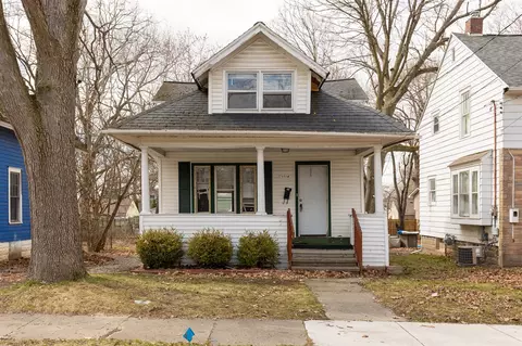 1114 Dakin, Lansing, MI 48912