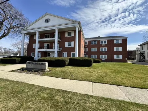 1249 Lakeshore #135, Muskegon, MI 49441
