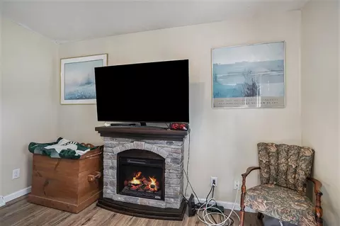 219 N Fountain, Marshall, MI 49068 photo 6