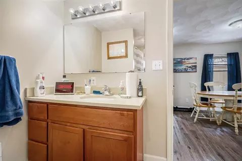 219 N Fountain, Marshall, MI 49068 photo 12