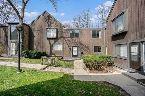 148 Carberry Hl, Kalamazoo, MI 49006