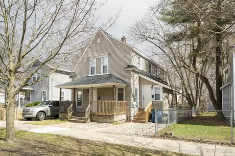 904 Kalamazoo, Grand Rapids, MI 49507
