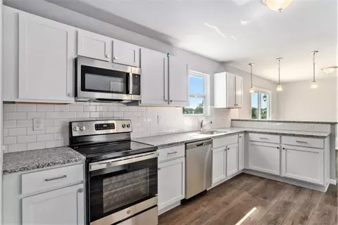 Kitchen - 607 Oklahoma, Three Rivers, MI 49093 photo 4 of 6