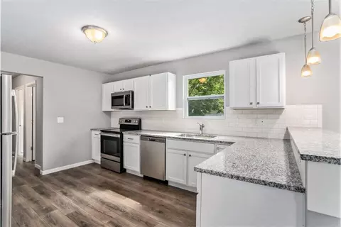 Kitchen - 607 Oklahoma, Three Rivers, MI 49093 photo 3 of 6