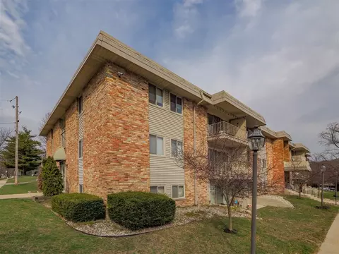748 W Kilgore #207, Kalamazoo, MI 49008