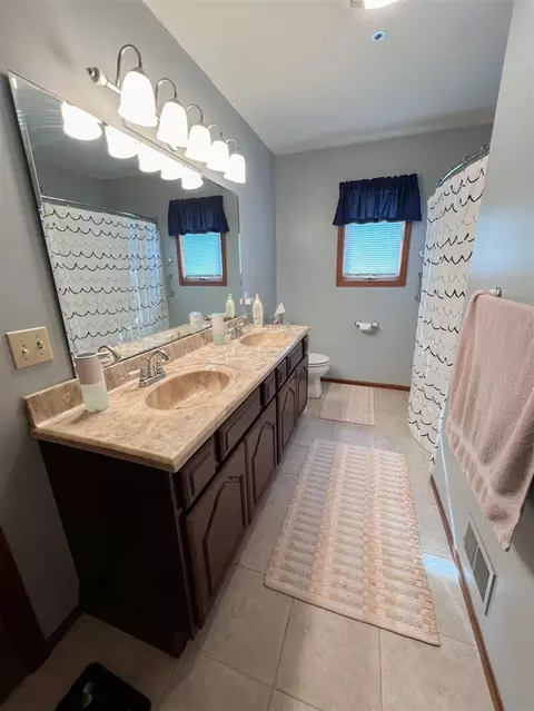 Bath - 7831 N 40th, Augusta, MI 49012 photo 3 of 4