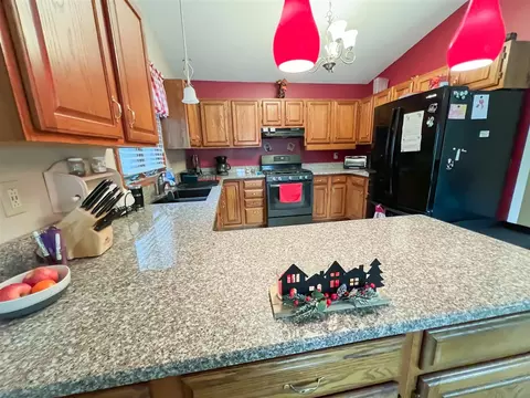 Kitchen - 7831 N 40th, Augusta, MI 49012 photo 1 of 2
