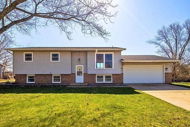 802 Corvette Dr, La Porte, IN 46350