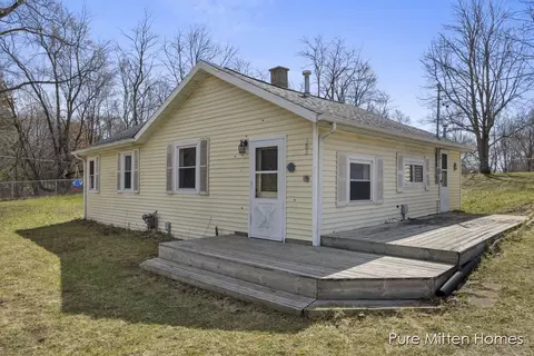 505 Kiddville, Belding, MI 48809 photo 2