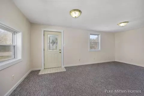 505 Kiddville, Belding, MI 48809 photo 4