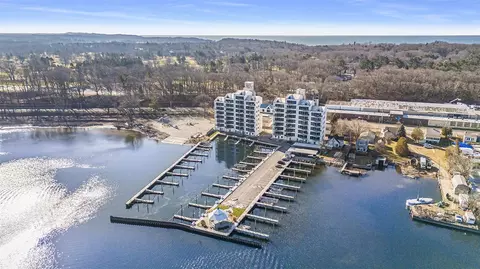 2964 Lakeshore #601, Muskegon, MI 49441