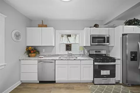 Kitchen - 1110 4th, Jackson, MI 49203 photo 3 of 4