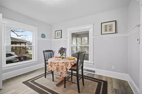 Dining - 1110 4th, Jackson, MI 49203 photo 2 of 2