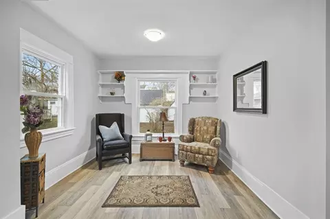 Living - 1110 4th, Jackson, MI 49203 photo 1 of 4