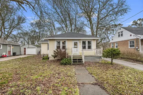 330 Farnham, Kentwood, MI 49548