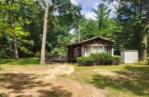 5051 122nd, Fennville, MI 49408