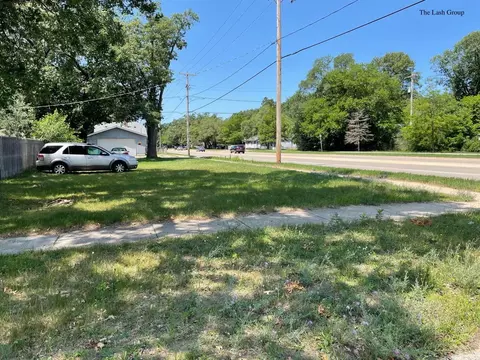 1805 Superior, Muskegon, MI 49442