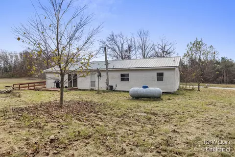 5761 E 80th, Newaygo, MI 49337 photo 3