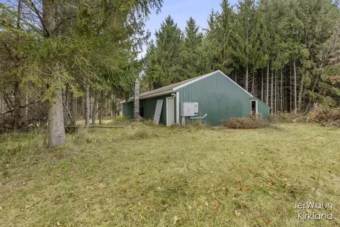 5761 E 80th, Newaygo, MI 49337 photo 4