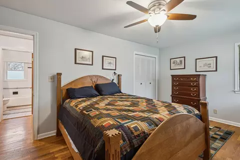 Bedroom - 1210 S Bowen, Jackson, MI 49203 photo 5 of 7