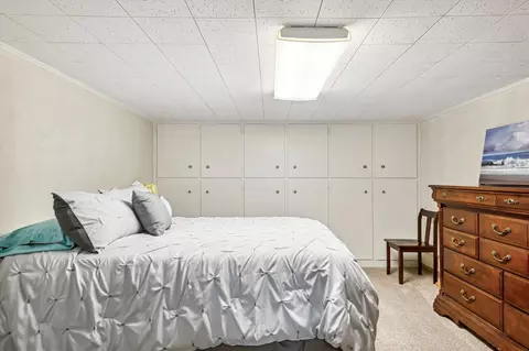 Bedroom - 1210 S Bowen, Jackson, MI 49203 photo 6 of 7