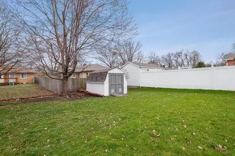Exterior - 1210 S Bowen, Jackson, MI 49203 photo 13 of 13