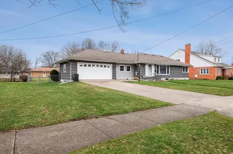 Exterior - 1210 S Bowen, Jackson, MI 49203 photo 2 of 13