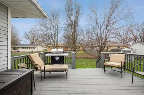 Exterior - 1210 S Bowen, Jackson, MI 49203 photo 5 of 13