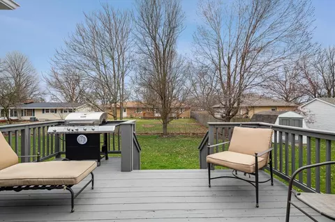 Exterior - 1210 S Bowen, Jackson, MI 49203 photo 7 of 13