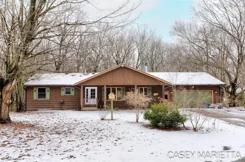 6832 123rd, Fennville, MI 49408