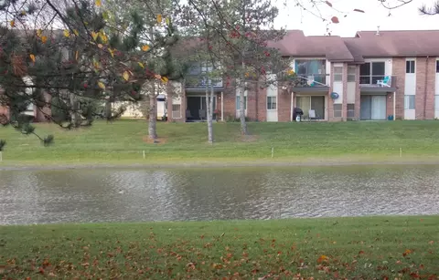 33693 Pondview, Livonia, MI 48152