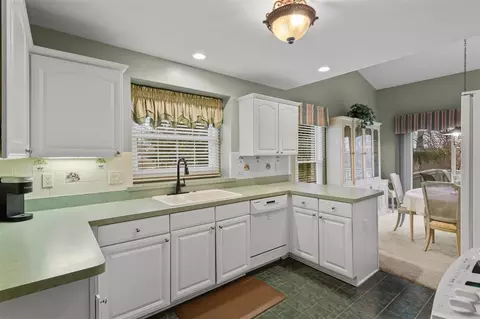 7543 Green Mdw #113, Canton, MI 48187 photo 28
