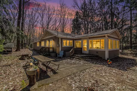 13661 Evergreen, Sawyer, MI 49125