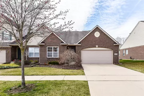 6256 Schuss, Ypsilanti, MI 48197