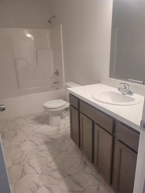Bath - 15011 Oakwood, Big Rapids, MI 49307 photo 1 of 5