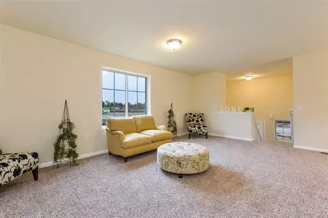 Living - 15011 Oakwood, Big Rapids, MI 49307 photo 3 of 4