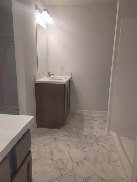 Bath - 15011 Oakwood, Big Rapids, MI 49307 photo 5 of 5