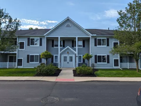 1155 S S Lk #71, Novi, MI 48377
