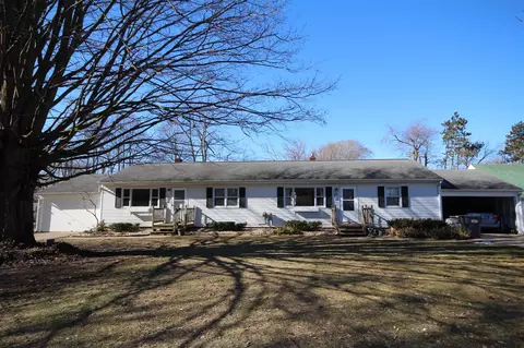 531 521 W, Schoolcraft, MI 49087