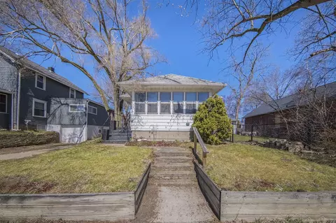 118 E Mcdevitt, Jackson, MI 49203