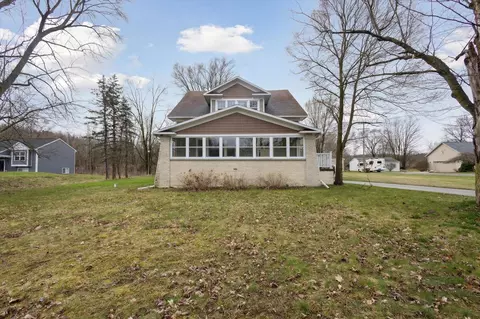 1052 10 Mile, Sparta, MI 49345