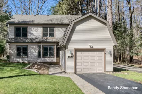 2348 Lakeshore, Fennville, MI 49408