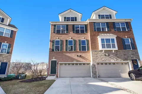 2840 Ridington, Ann Arbor, MI 48105