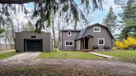 3802 Knapp, Grand Rapids, MI 49525