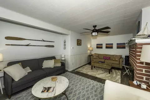 Living - 1144 Lakeshore, Gregory, MI 48137 photo 3 of 6